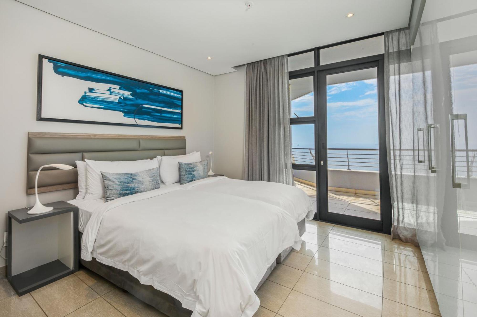 The Capital Pearls Hotel Durban Kültér fotó A bedroom at the Protea Hotel, Waterfront