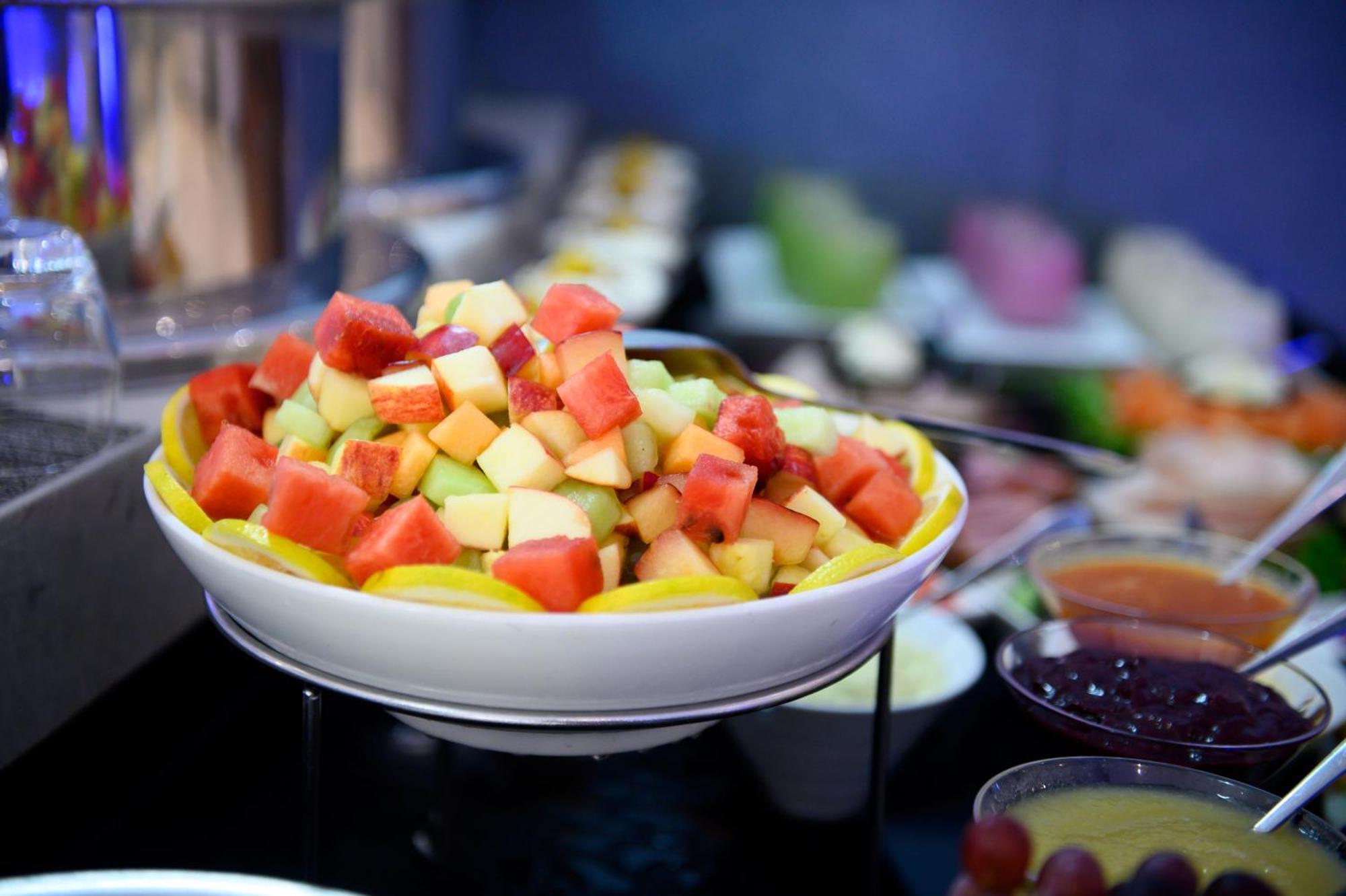 The Capital Pearls Hotel Durban Kültér fotó Fruit salad